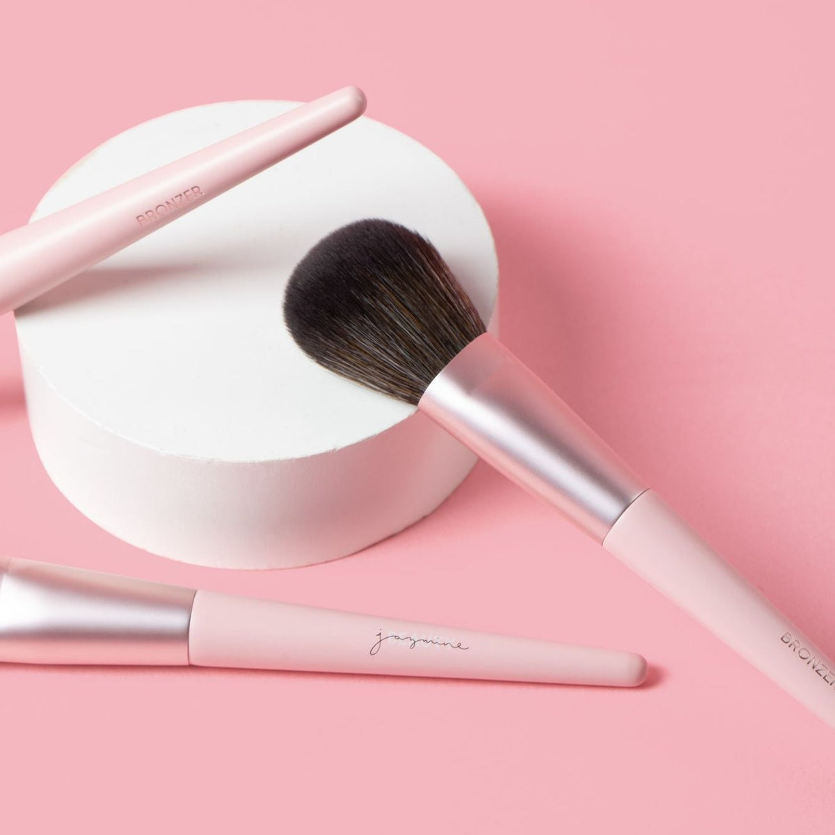 Jazmine Beauty Bronzer Brush Powder & Liquid Bronzer Makeup Brush